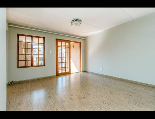 2 BEDROOM APARTMENT TO LET IN HYDE PARK